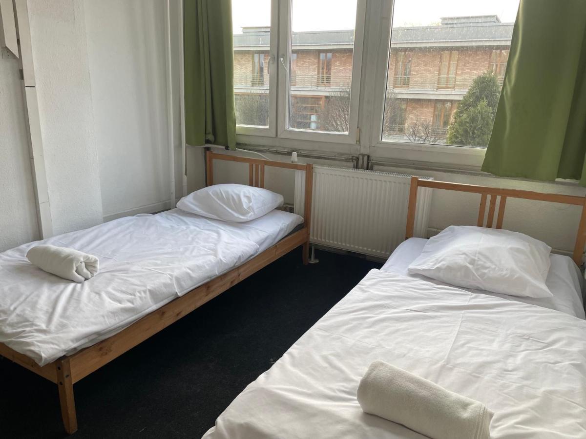 The College Group Hostel Budapest Exteriör bild