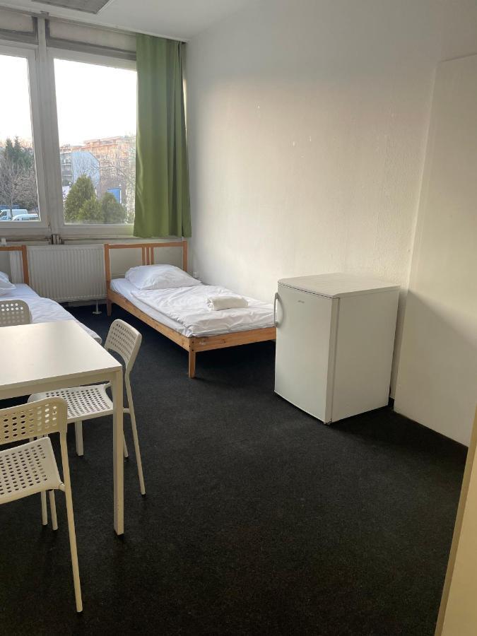 The College Group Hostel Budapest Exteriör bild