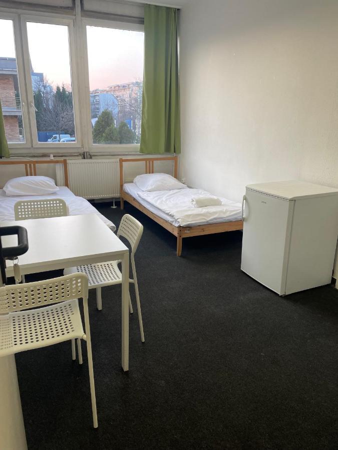 The College Group Hostel Budapest Exteriör bild